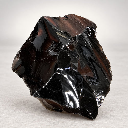 Črni obsidian surov iz Brazilije – naravni neobdelani kristal 4 × 4 cm
